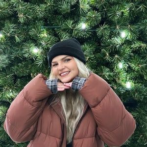 Meet your Posher, Renee